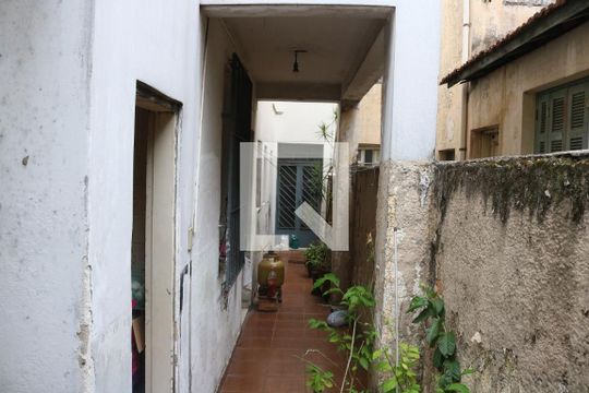 Quintal de casa à venda com 3 quartos, 188m² em Barra Funda, São Paulo