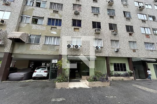 Fachada de apartamento para alugar com 2 quartos, 61m² em Tomás Coelho, Rio de Janeiro