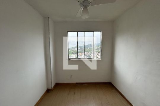 Quarto 1 de apartamento para alugar com 2 quartos, 61m² em Tomás Coelho, Rio de Janeiro