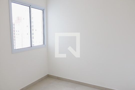 Apartamento à venda com 2 quartos, 45m² em Quitaúna, Osasco