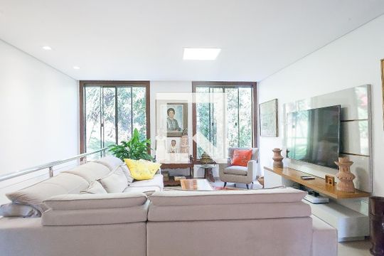 sala de casa de condomínio para alugar com 4 quartos, 1000m² em Retiro do Chalé, Brumadinho