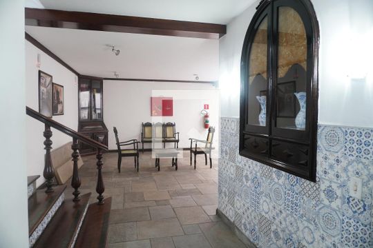 Área comum de kitnet/studio para alugar com 1 quarto, 27m² em República, São Paulo