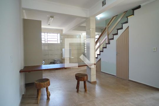 -Casa 3 Sala -Cozinha  de casa à venda com 5 quartos, 325m² em Santa Tereza, Porto Alegre