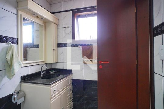 Banheiro de casa à venda com 5 quartos, 325m² em Santa Tereza, Porto Alegre