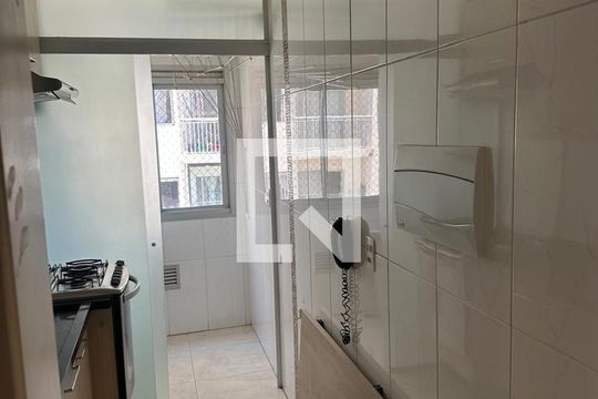 Cozinha de apartamento à venda com 2 quartos, 45m² em Vila Homero Thon, Santo André