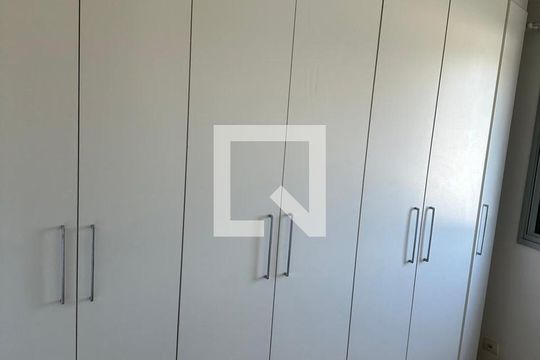 Quarto de apartamento à venda com 2 quartos, 45m² em Vila Homero Thon, Santo André