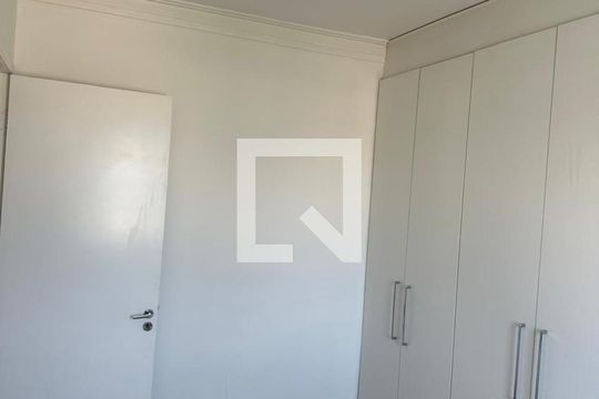 Quarto de apartamento à venda com 2 quartos, 45m² em Vila Homero Thon, Santo André