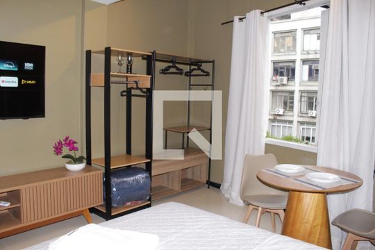 Studio de kitnet/studio para alugar com 1 quarto, 27m² em República, São Paulo