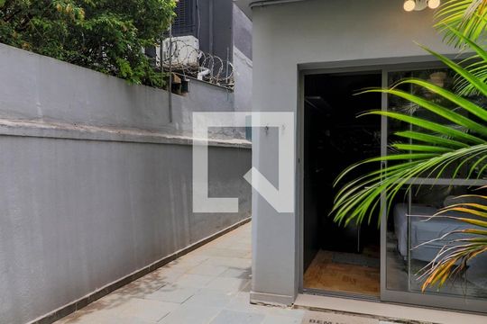 Área externa de casa para alugar com 6 quartos, 240m² em Brooklin, São Paulo