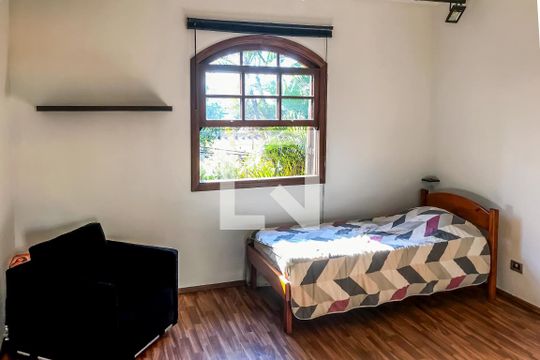Quarto 2 de casa à venda com 5 quartos, 350m² em Indianópolis, São Paulo