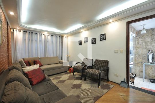 Sala de casa à venda com 5 quartos, 300m² em Vila Nivi, São Paulo