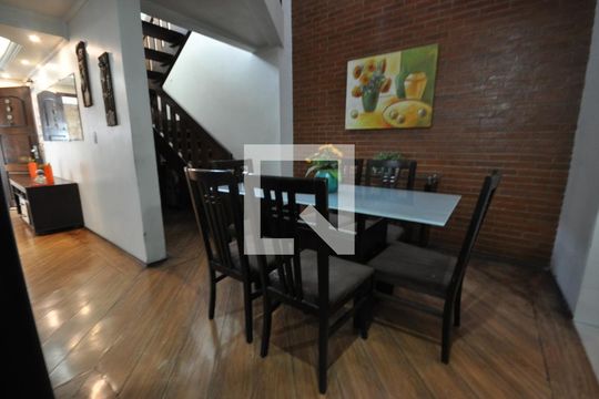 Sala de Jantar de casa à venda com 5 quartos, 300m² em Vila Nivi, São Paulo