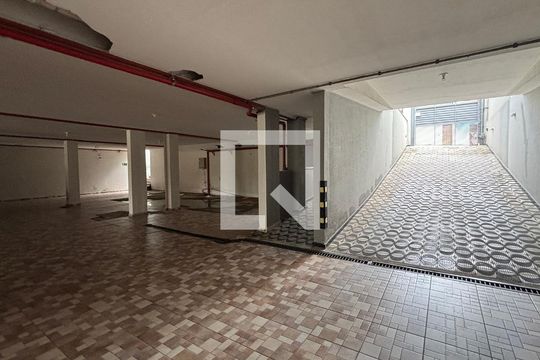 Garagem de apartamento à venda com 2 quartos, 70m² em Paraíso, Santo André