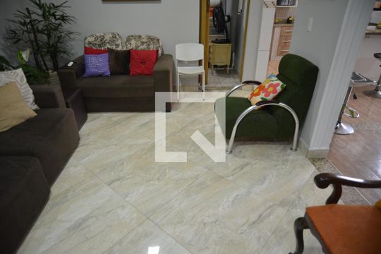 Sala de casa à venda com 3 quartos, 250m² em Vila Guarani, Santo André