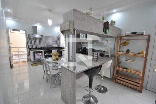 Cozinha 1 de casa para alugar com 4 quartos, 150m² em Vila Gustavo, São Paulo