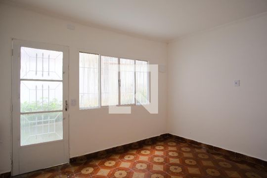 Sala de casa para alugar com 2 quartos, 140m² em Penha de França, São Paulo