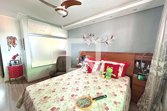 Casa à venda com 5 quartos, 266m² em Parque Recreio, Belo Horizonte