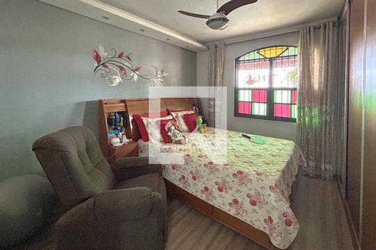 Casa à venda com 5 quartos, 266m² em Parque Recreio, Belo Horizonte