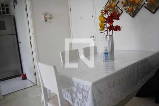 Detalhe Sala de apartamento à venda com 2 quartos, 64m² em Vila Augusta, Guarulhos