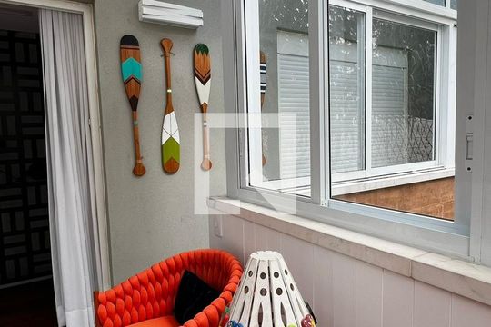 varanda de casa de condomínio à venda com 4 quartos, 329m² em Jardim Cordeiro, São Paulo