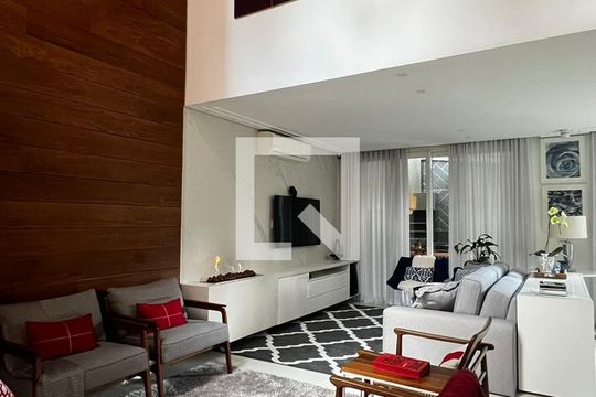 Sala de casa de condomínio à venda com 4 quartos, 329m² em Jardim Cordeiro, São Paulo