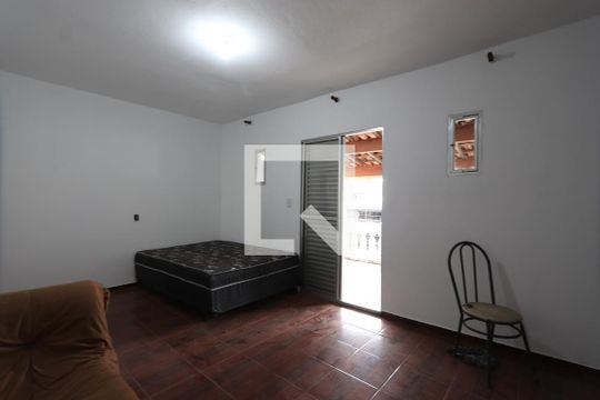 Suíte de casa à venda com 4 quartos, 150m² em Fazenda da Juta, São Paulo