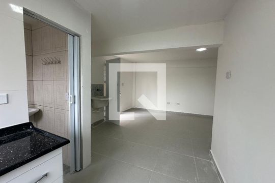 Sala/Cozinha de casa para alugar com 1 quarto, 70m² em Jardim Silveira, Barueri