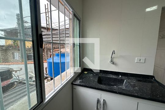 Sala/Cozinha de casa para alugar com 1 quarto, 70m² em Jardim Silveira, Barueri