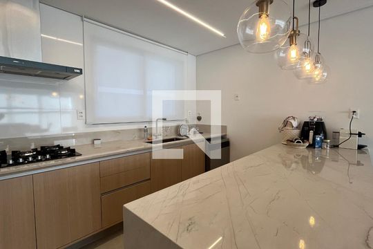 Apartamento à venda com 3 quartos, 114m² em Cambuí, Campinas