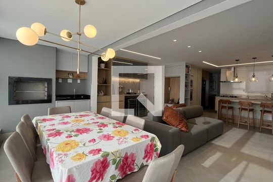 Apartamento à venda com 3 quartos, 114m² em Cambuí, Campinas
