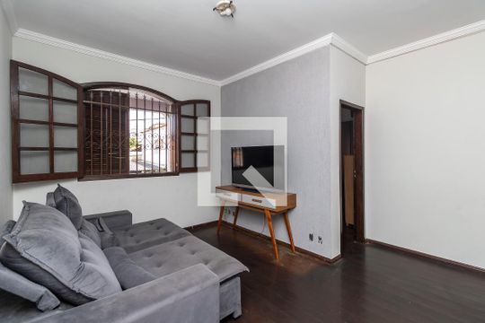 Sala 1 de casa à venda com 4 quartos, 300m² em São Salvador, Belo Horizonte