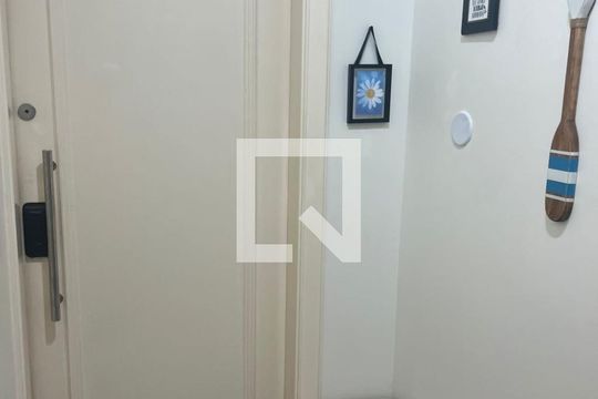 Sala de apartamento para alugar com 1 quarto, 78m² em Itararé, São Vicente
