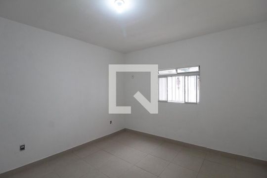 Suite de casa à venda com 1 quarto, 70m² em Santa Terezinha, Belo Horizonte