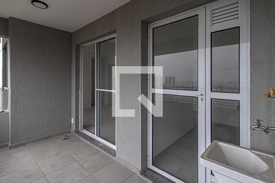 sacada e área de serviço_5 de apartamento para alugar com 2 quartos, 60m² em Vila Vermelha, São Paulo