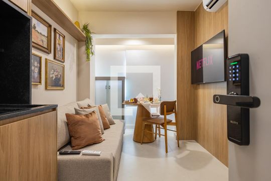 Sala de kitnet/studio para alugar com 1 quarto, 24m² em Vila Nova Conceição, São Paulo