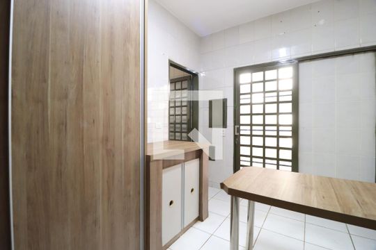 Escritório de casa para alugar com 3 quartos, 250m² em Tabajaras, Uberlândia