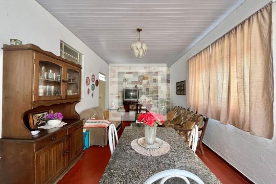 Sala 2 de casa para alugar com 3 quartos, 301m² em Cambuí, Campinas
