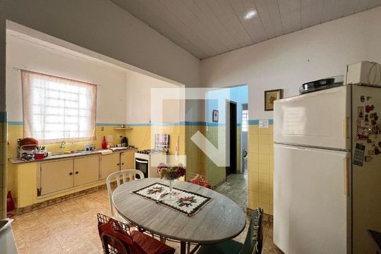 Cozinha de casa à venda com 3 quartos, 301m² em Cambuí, Campinas
