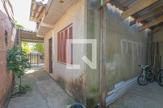 Garagem/Área externa de casa para alugar com 2 quartos, 335m² em Estância Velha, Canoas