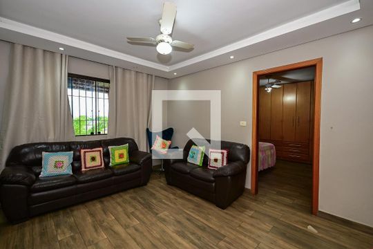 Sala de casa à venda com 3 quartos, 224m² em Jardim Maria Rosa, Taboão da Serra