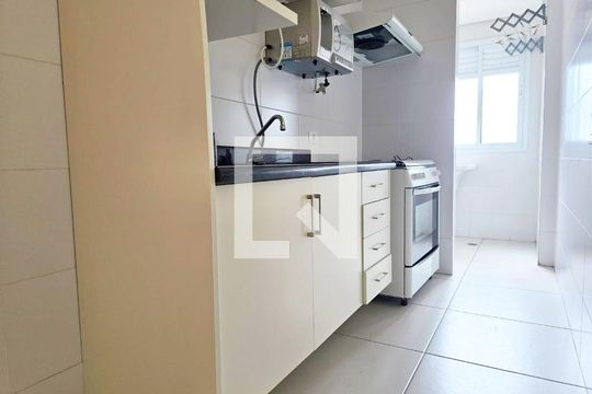 Cozinha  de apartamento à venda com 2 quartos, 53m² em Jardim Bom Clima, Guarulhos