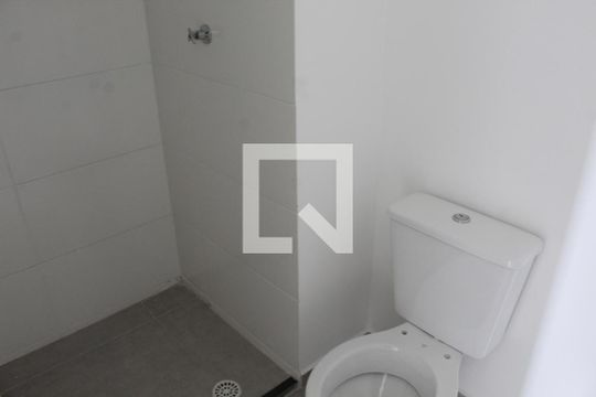 Banheiro da Suíte de apartamento para alugar com 2 quartos, 60m² em Jardim Belizário, Cotia