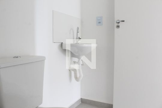 Banheiro da Suíte de apartamento para alugar com 2 quartos, 60m² em Jardim Belizário, Cotia
