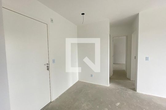 Sala de apartamento para alugar com 2 quartos, 60m² em Jardim Belizário, Cotia