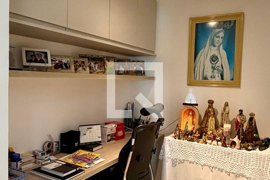 Escritório  de apartamento à venda com 3 quartos, 231m² em Jardim Arpoador, São Paulo