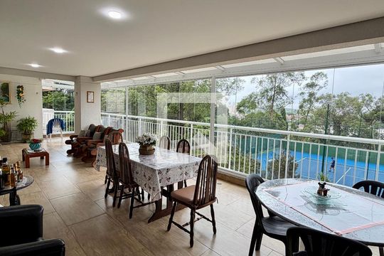 Varanda 1 de apartamento à venda com 3 quartos, 231m² em Jardim Arpoador, São Paulo