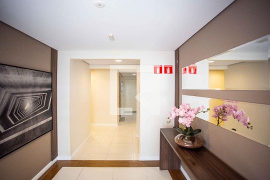 Hall social de apartamento à venda com 2 quartos, 67m² em Conceição, Diadema