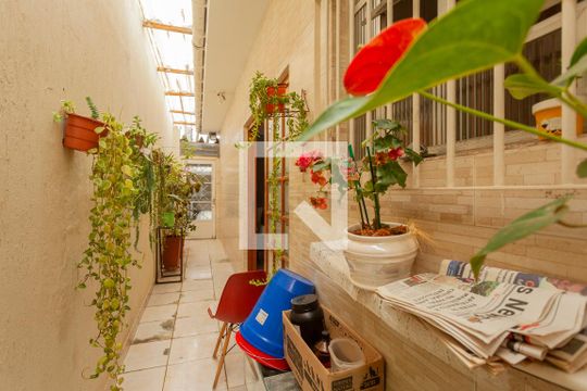 Corredor de casa à venda com 3 quartos, 160m² em Socorro, São Paulo
