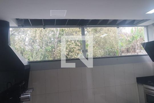 Cozinha de casa de condomínio para alugar com 3 quartos, 115m² em Jardim Petropolis, Cotia