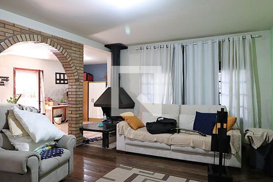 Sala de casa à venda com 3 quartos, 262m² em Auxiliadora, Porto Alegre